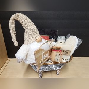Soak Your Worries Away Gnome Bath Gift Set